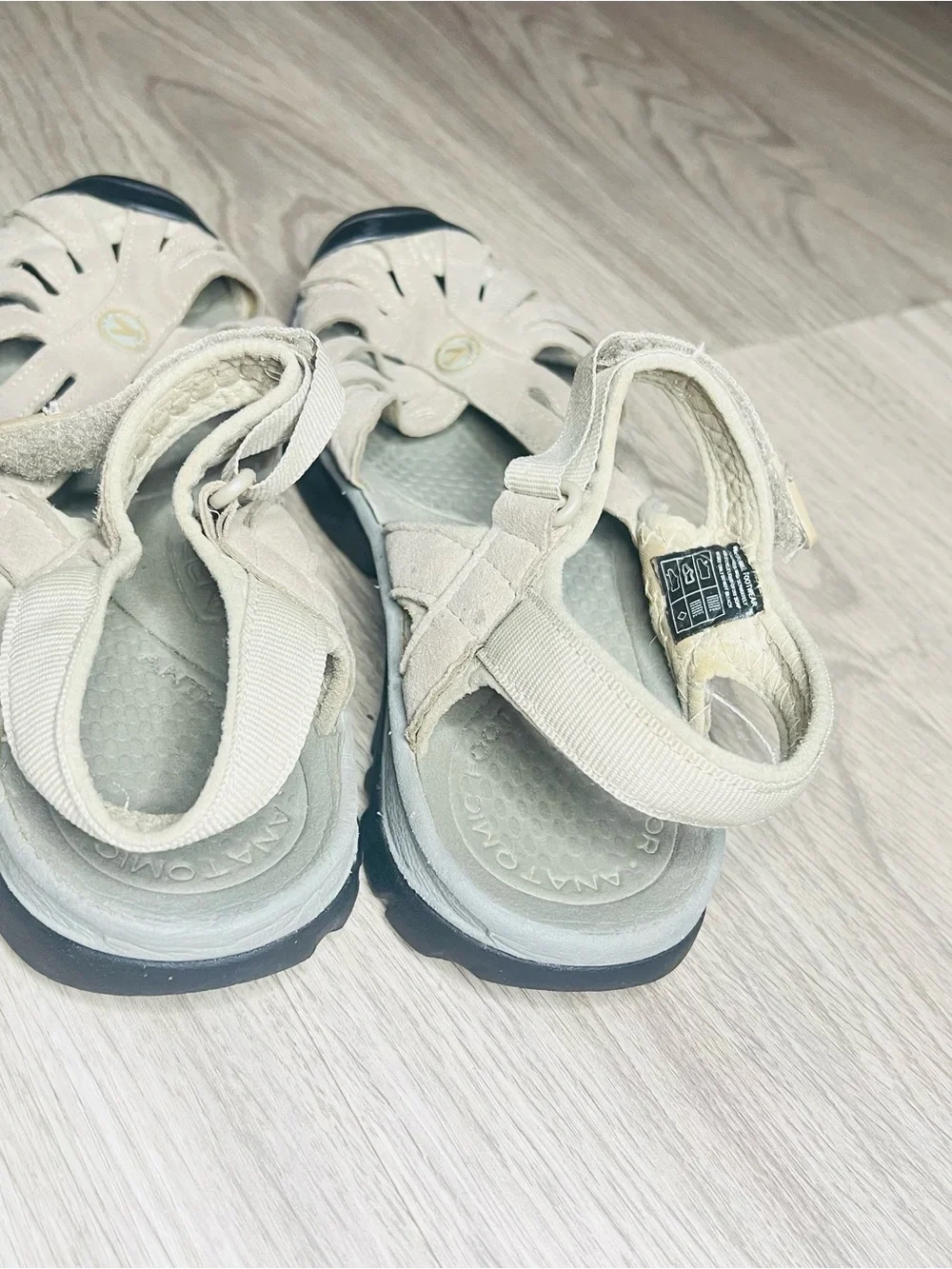 Keen Rose Sandals Women's Sz 8 Gray Gargoyle Raven Outdoor Hiking Waterproof